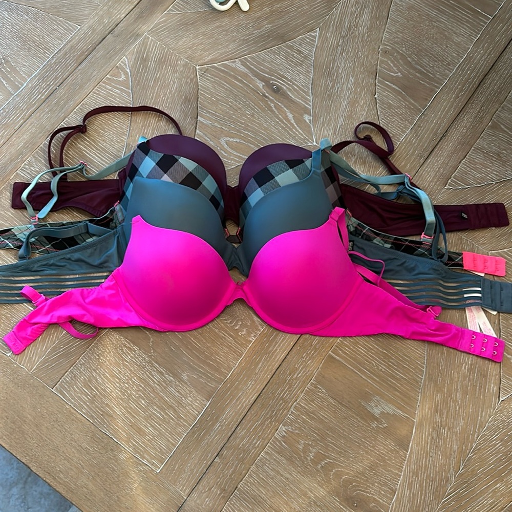 (4) Victoria’s Secret pink push-up bra every day bra 36C